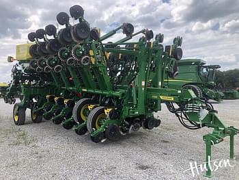 2022 John Deere 1795 Equipment Image0