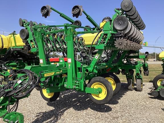 Image of John Deere 1795 equipment image 3