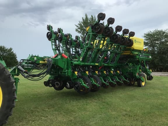 Image of John Deere 1795 Primary image