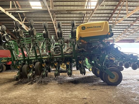 Image of John Deere 1795 Primary image