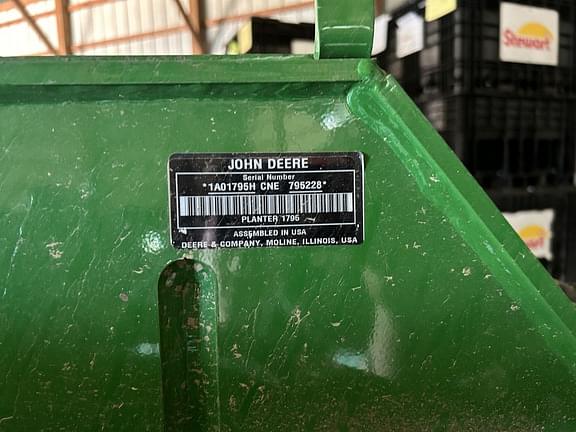 Image of John Deere 1795 equipment image 4