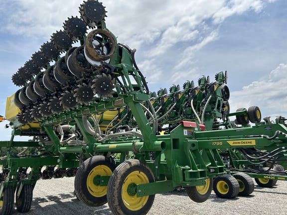 Main image John Deere 1795