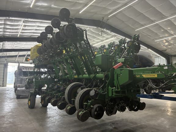 Image of John Deere 1795 Primary image