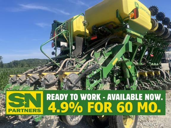 2022 John Deere 1795 Equipment Image0