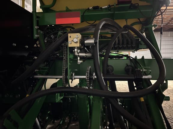 Image of John Deere 1795 equipment image 2