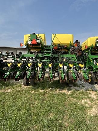Image of John Deere 1795 Image 0