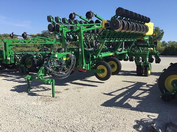 Image of John Deere 1795 Primary image