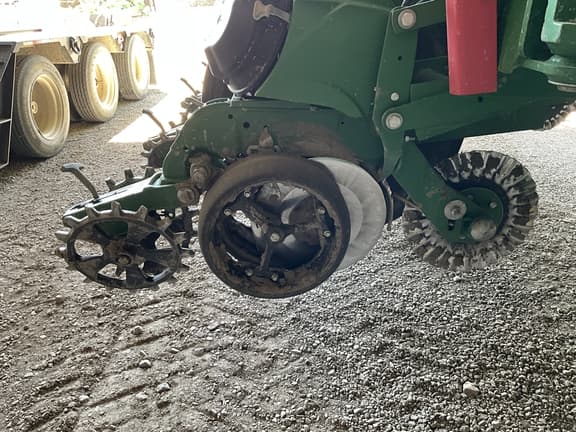 Image of John Deere 1795 equipment image 4