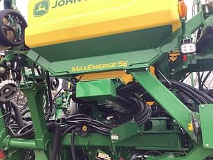 Main image John Deere 1795 8