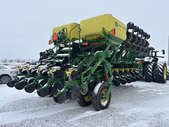 Image of John Deere 1795 equipment image 4