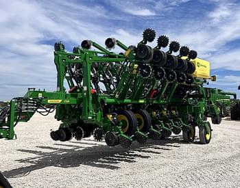 2022 John Deere 1795 Equipment Image0