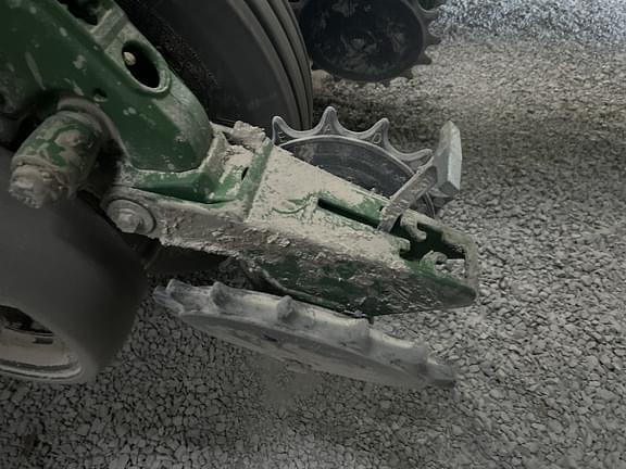 Image of John Deere 1795 equipment image 4