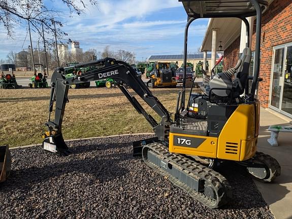 Image of John Deere 17G Image 1