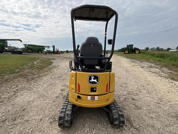 Image of John Deere 17G equipment image 4