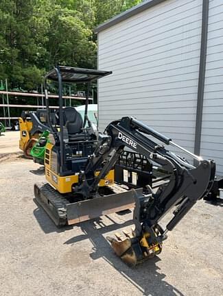 Image of John Deere 17G equipment image 3