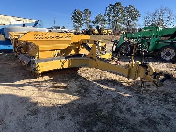 Image of John Deere 1812DC equipment image 2