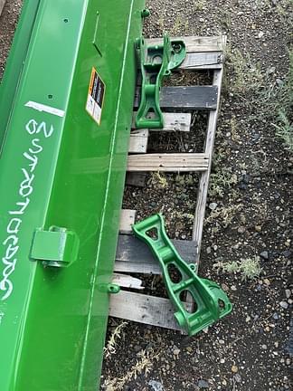 Image of John Deere Bucket equipment image 4