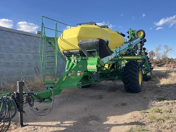 Image of John Deere 1910 Primary image
