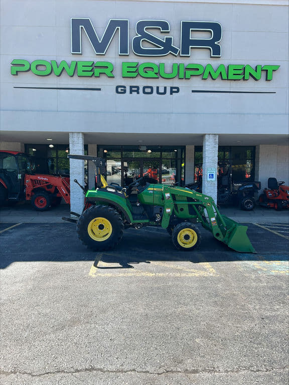 Image of John Deere 2032R equipment image 3
