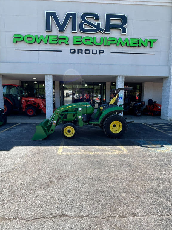 Image of John Deere 2032R equipment image 2