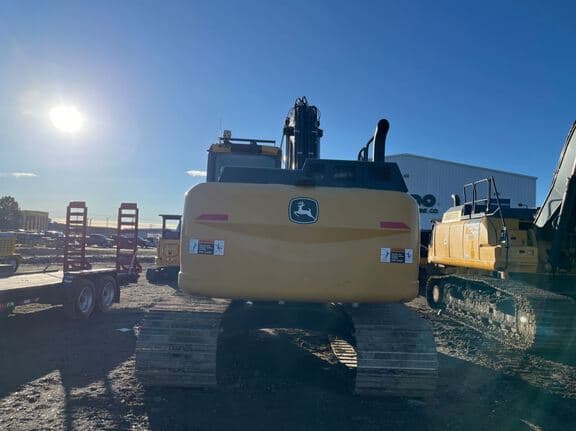 Image of John Deere 200G equipment image 3
