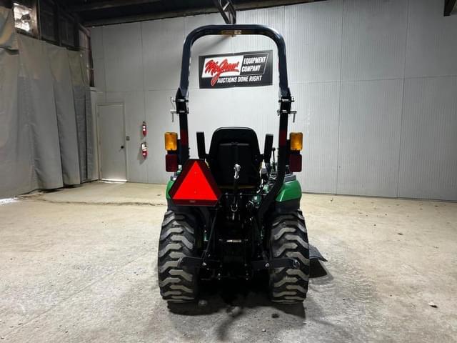 Image of John Deere 2025R equipment image 3