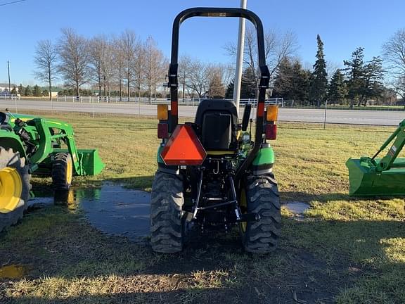 Image of John Deere 2025R equipment image 2