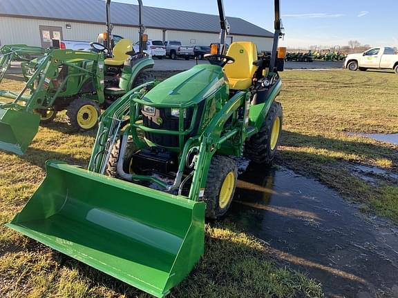 Image of John Deere 2025R equipment image 4