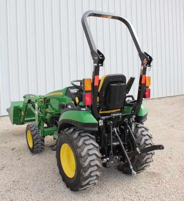 Image of John Deere 2025R equipment image 4