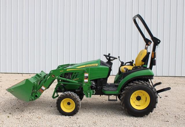Image of John Deere 2025R equipment image 1