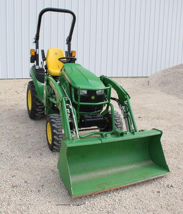 Image of John Deere 2025R equipment image 2