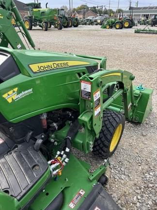 Image of John Deere 2025R equipment image 2