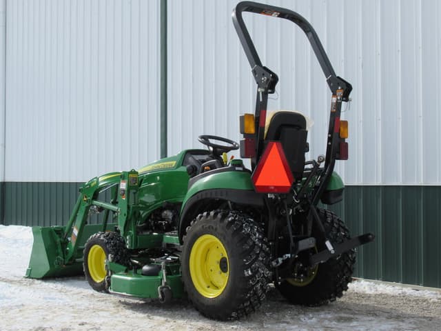 Image of John Deere 2025R equipment image 4