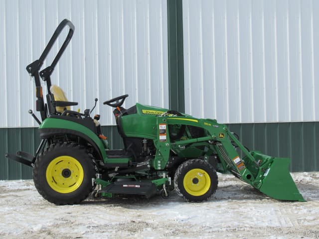 Image of John Deere 2025R equipment image 3