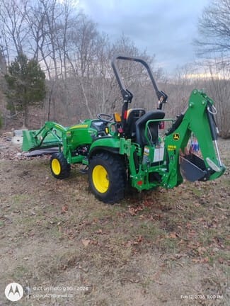 2022 John Deere 2025R Equipment Image0