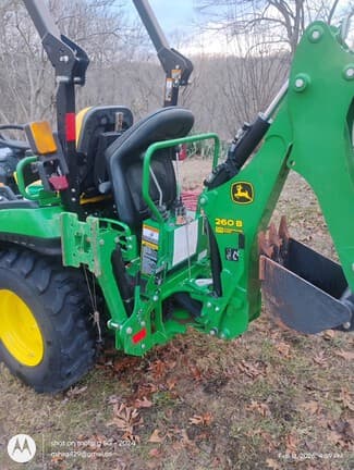 Image of John Deere 2025R equipment image 1