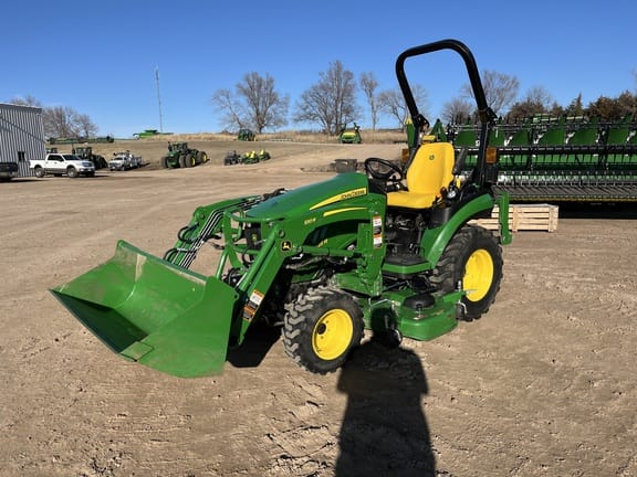 Main image John Deere 2025R