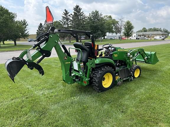 Image of John Deere 2025R equipment image 4