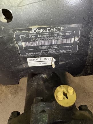 Image of John Deere 2025R Image 1