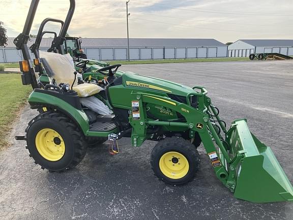 Image of John Deere 2025R Image 0