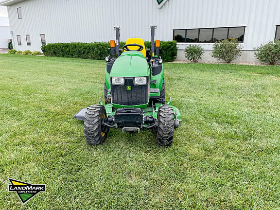 Image of John Deere 2025R equipment image 1