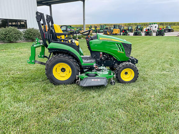 Image of John Deere 2025R equipment image 3