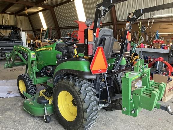 Image of John Deere 2025R equipment image 2