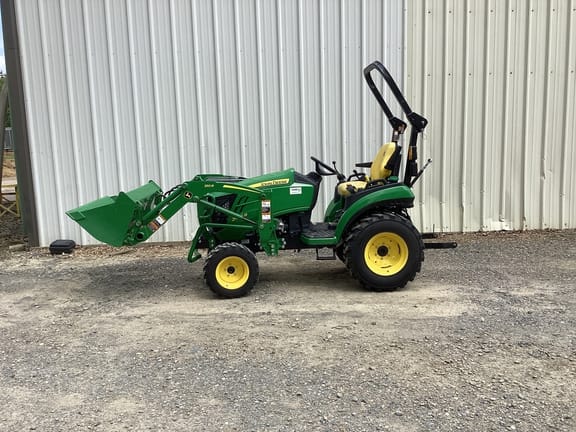 2022 John Deere 2025R Equipment Image0