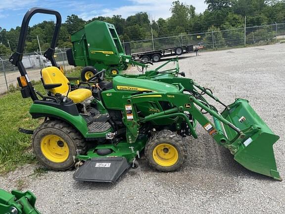 Image of John Deere 2025R equipment image 4
