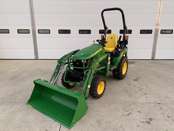 Image of John Deere 2025R equipment image 1