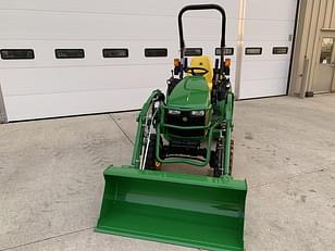 Main image John Deere 2025R 9