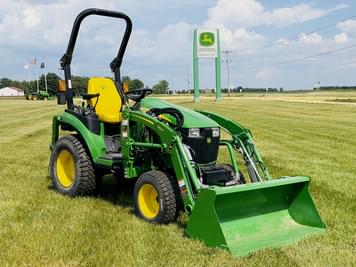 Main image John Deere 2025R