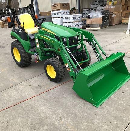 Image of John Deere 2025R equipment image 2