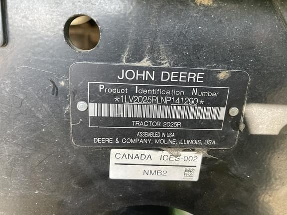 Image of John Deere 2025R equipment image 3